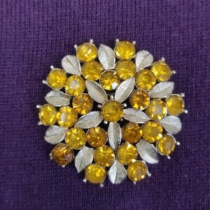 1960s SARAH Coventry Gold Tone Amber Rhinestone Flower Brooch